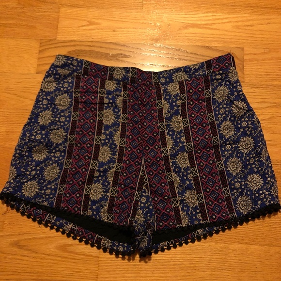 Hollister Pants - Hollister high waisted shorts